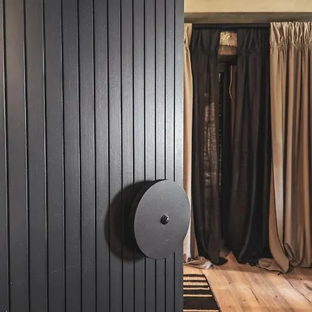 Three Dots Boutique Souli