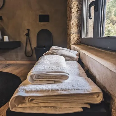 Three Dots Boutique * Souli