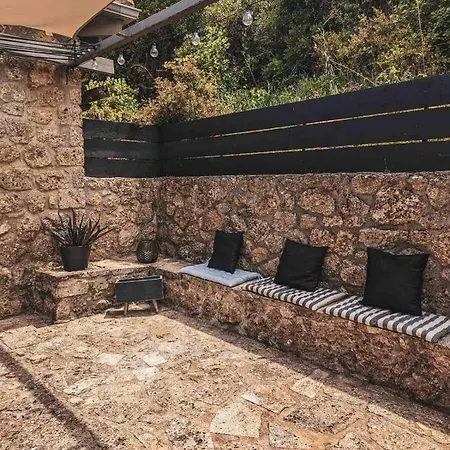 Three Dots Boutique *