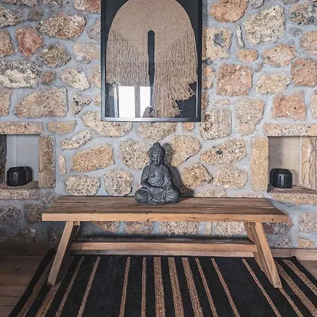Βίλα Three Dots Boutique *