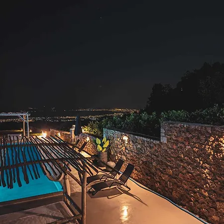 וילה Three Dots Boutique