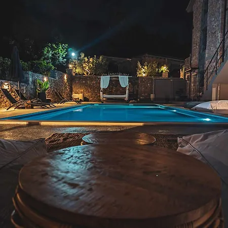 Three Dots Boutique * Souli