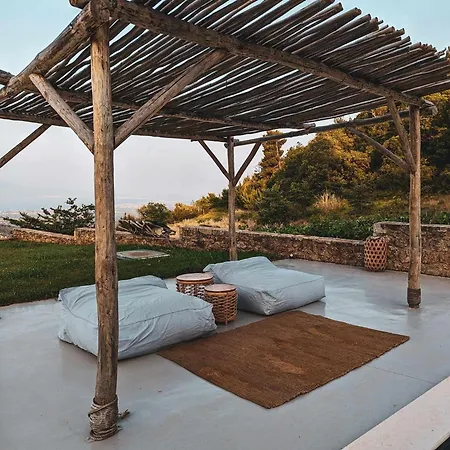 Three Dots Boutique Souli