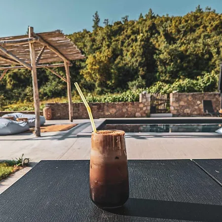 וילה Three Dots Boutique Souli