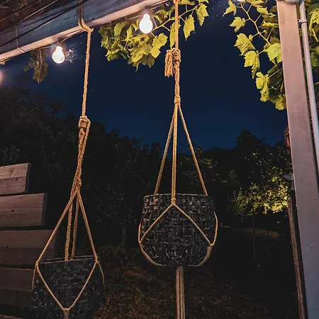 וילה Three Dots Boutique