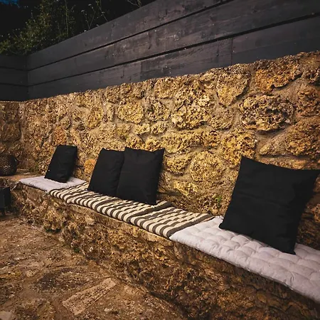 Three Dots Boutique Souli