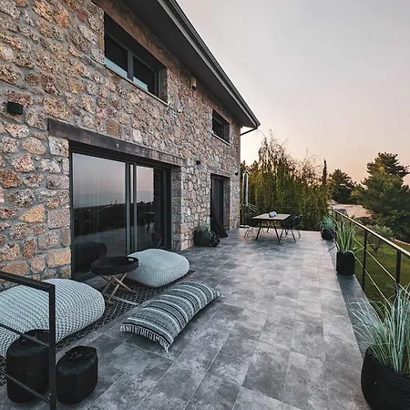 Three Dots Boutique Villa Souli