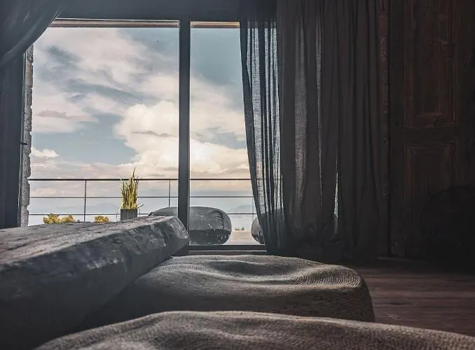 ヴィラ Three Dots Boutique Souli