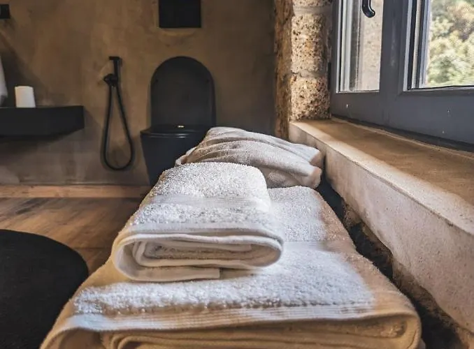 Three Dots Boutique * Souli