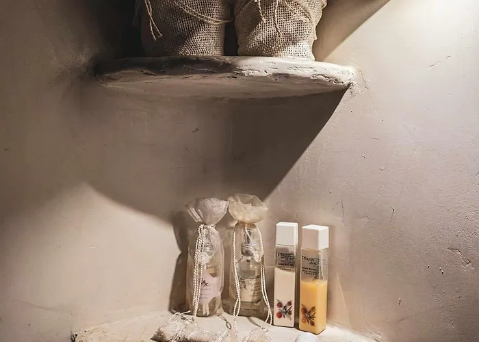 ヴィラ Three Dots Boutique