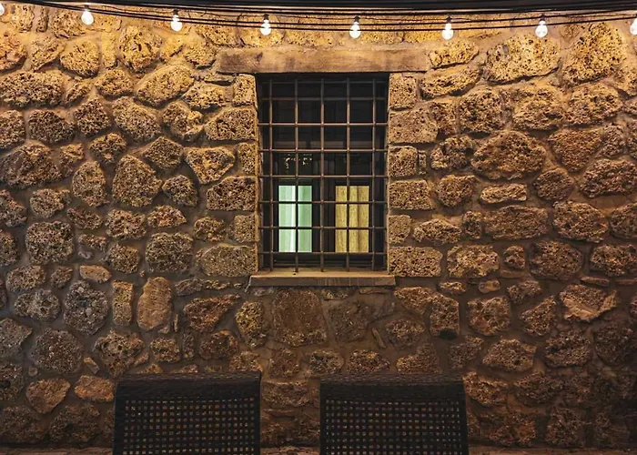 Three Dots Boutique * Souli