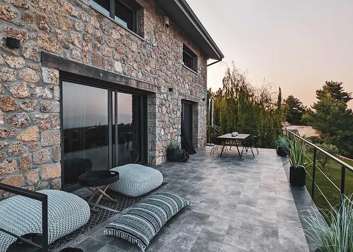 Three Dots Boutique Villa Souli